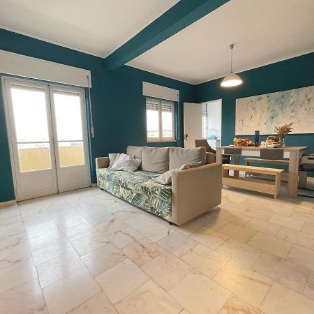 Blue Bay Apartment Setúbal Esterno foto
